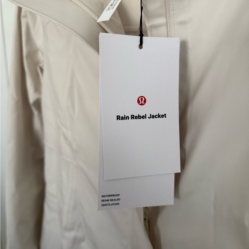 New Lululemon Rain Rebel Jacket Ivory Size 6 NWT - Picture 3 of 13
